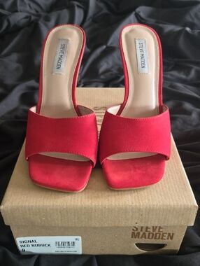 Steve Madden Signal Red Nubuck Slide Heels
